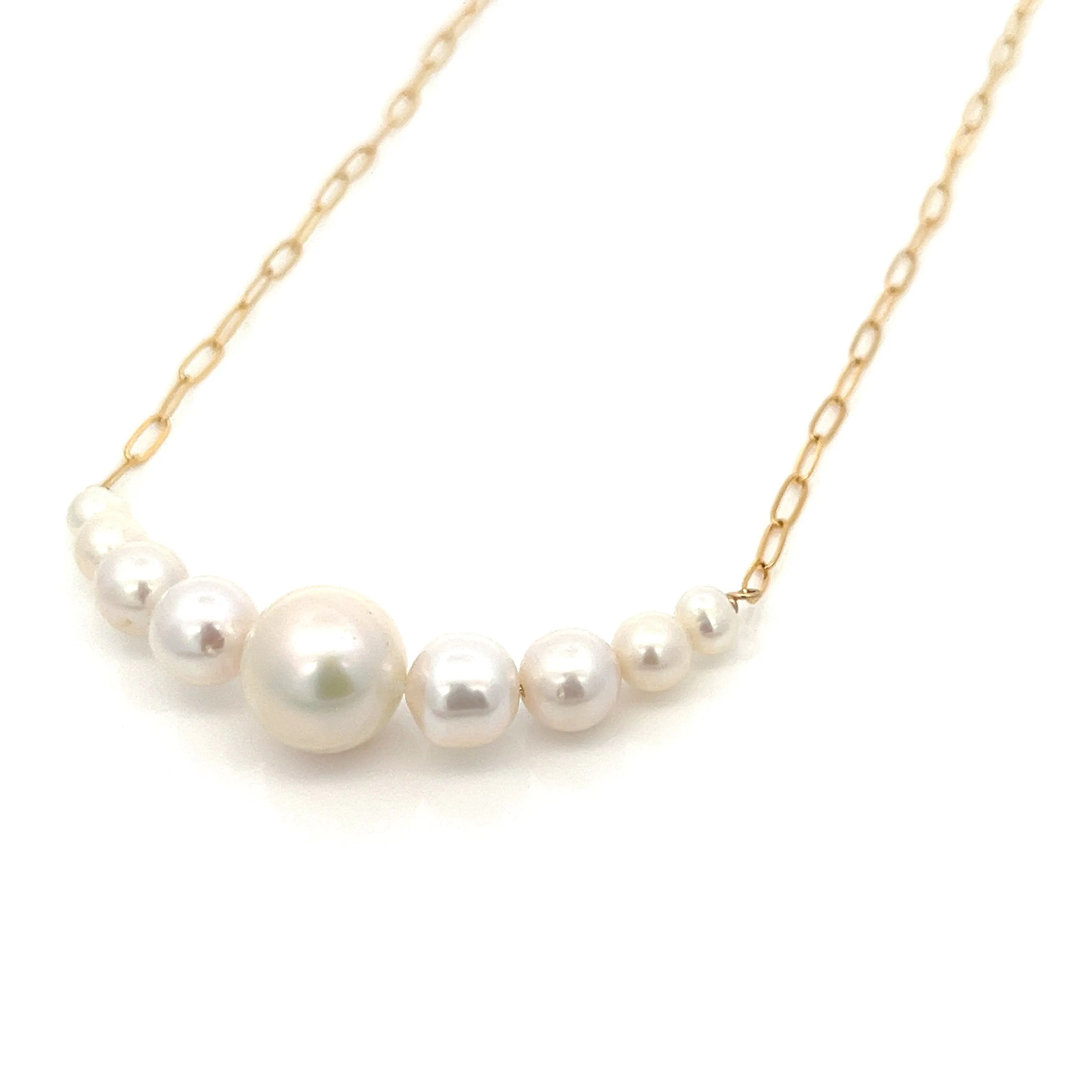 bold graduated pearl bar necklace