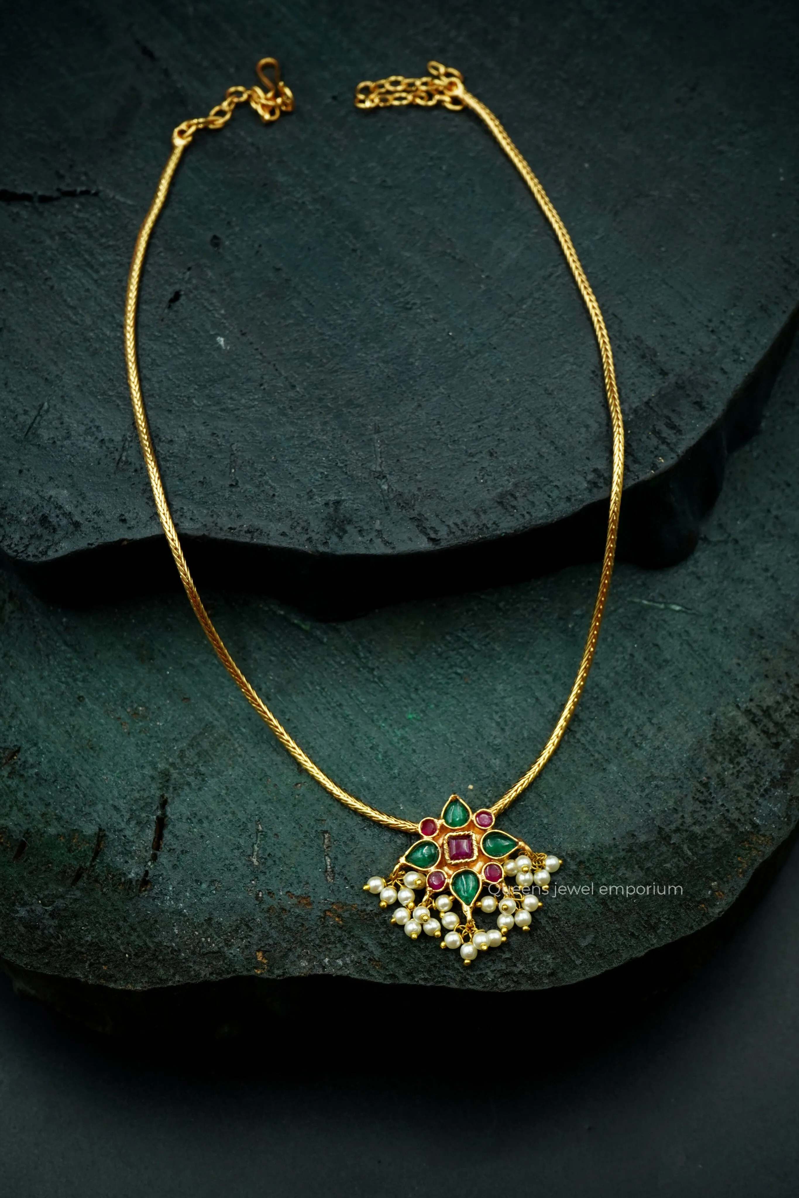 LAKSHA NECKLACE