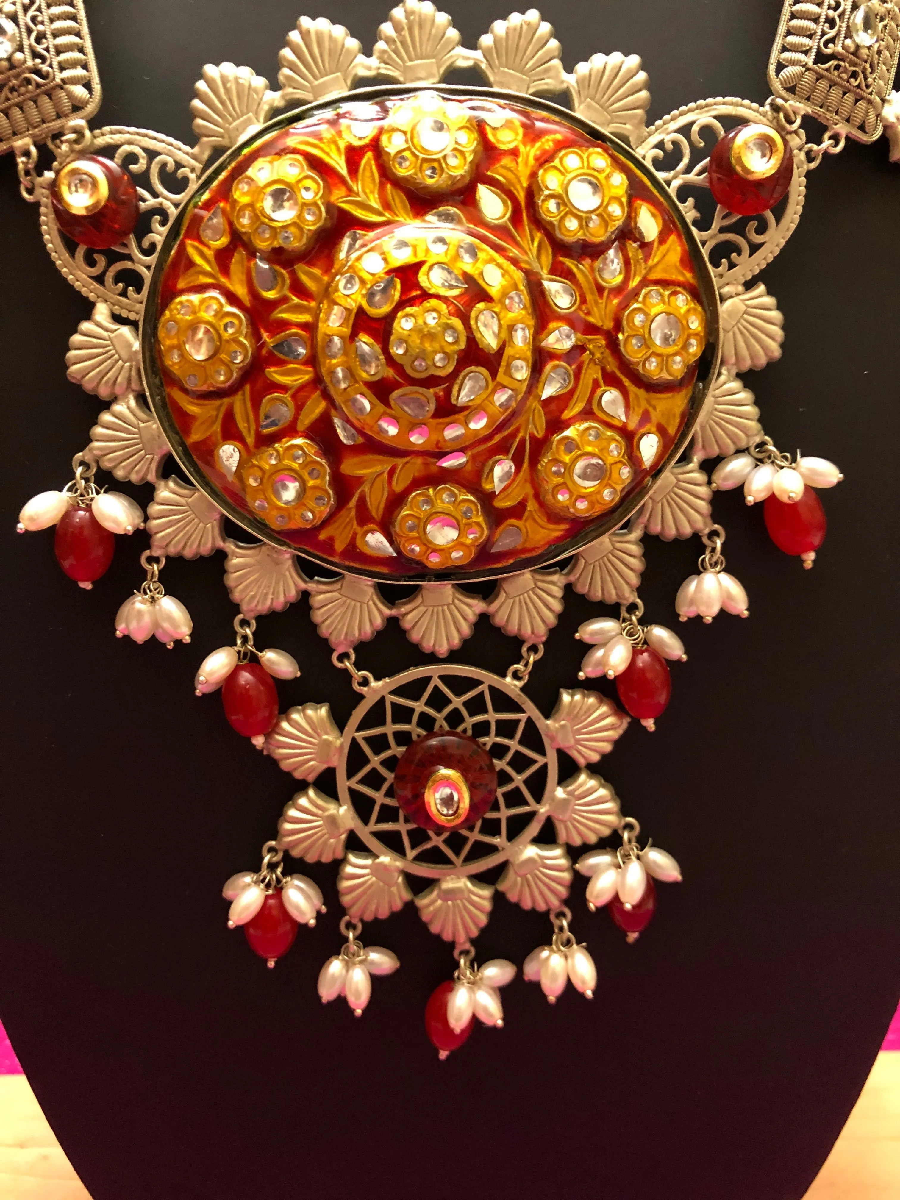 Large Collar 92.5 Silver Polish with Lakka Locket and Pachi Kundan Work