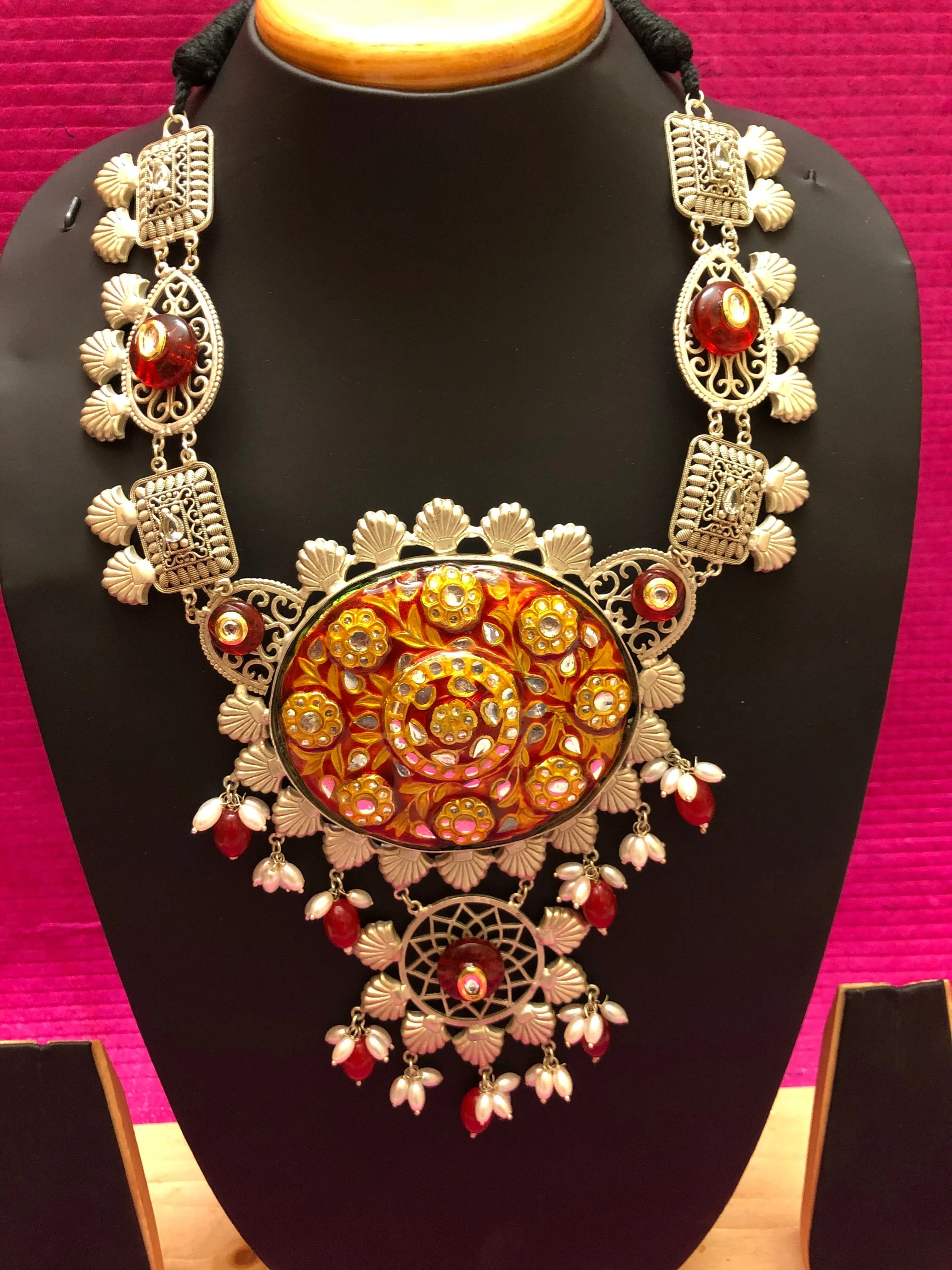 Large Collar 92.5 Silver Polish with Lakka Locket and Pachi Kundan Work