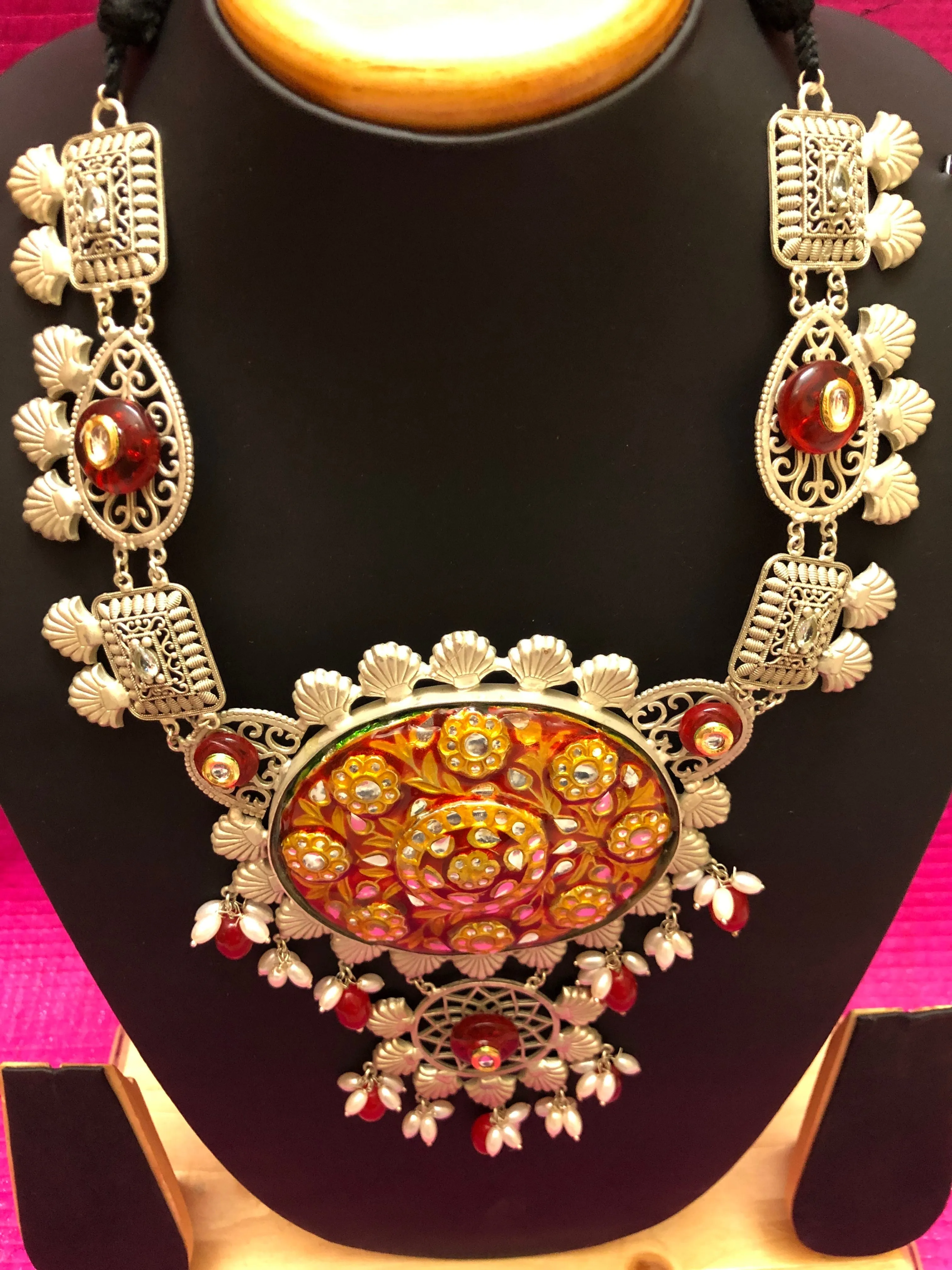 Large Collar 92.5 Silver Polish with Lakka Locket and Pachi Kundan Work