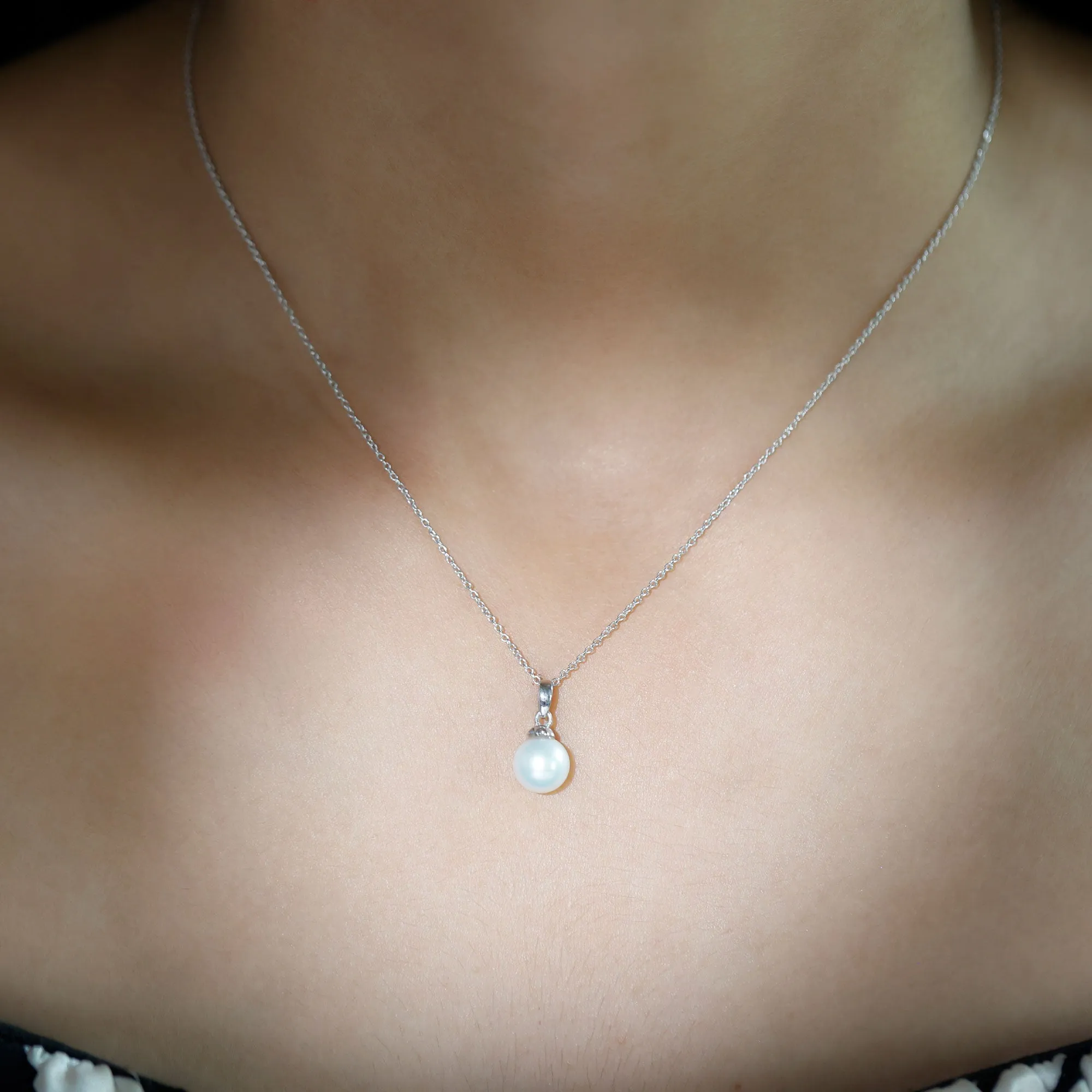 Natural Freshwater Pearl Solitaire Pendant Necklace