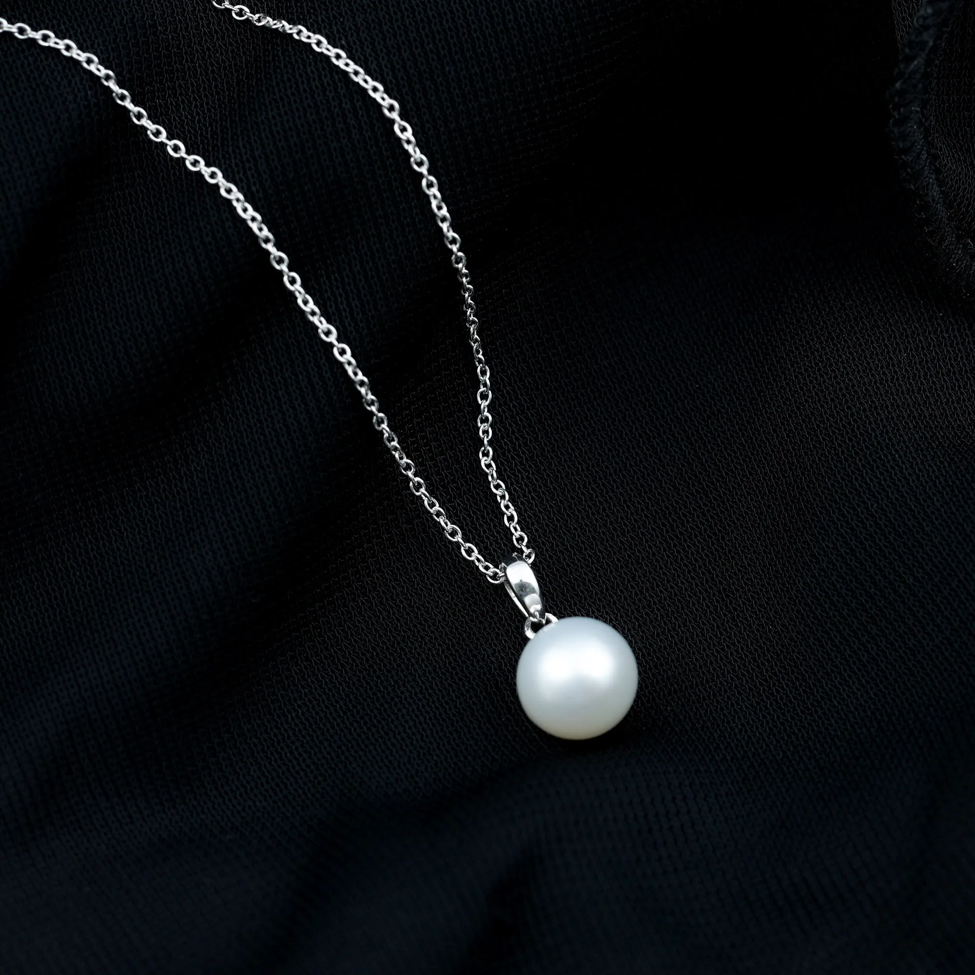 Natural Freshwater Pearl Solitaire Pendant Necklace