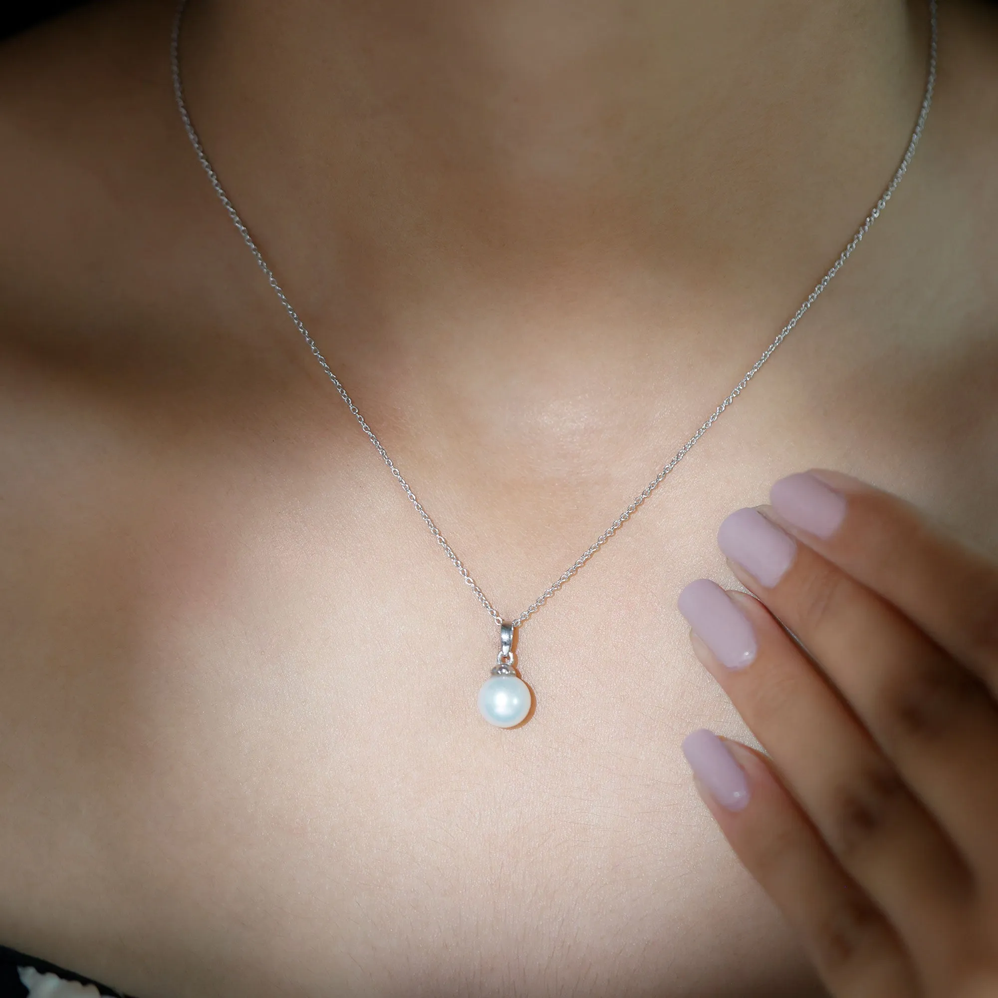 Natural Freshwater Pearl Solitaire Pendant Necklace