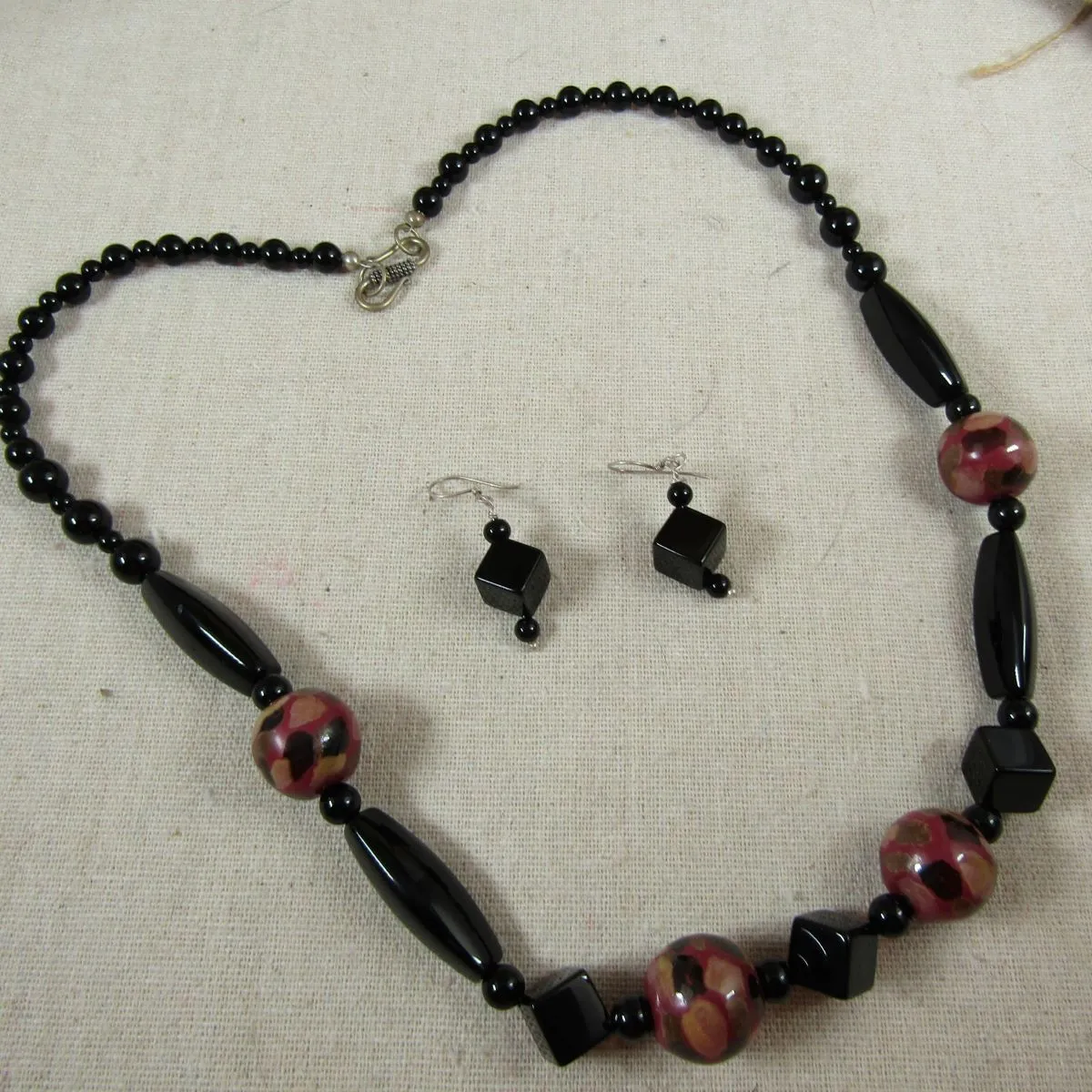 Onyx Necklace With Fair Trade Kazuri Bead Accents & Earrings