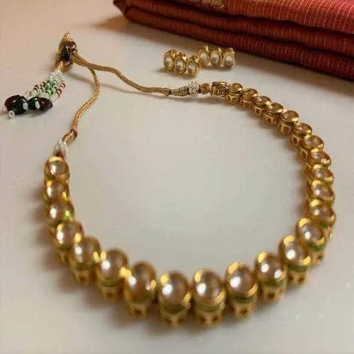 Round Kundan Single Line Necklace