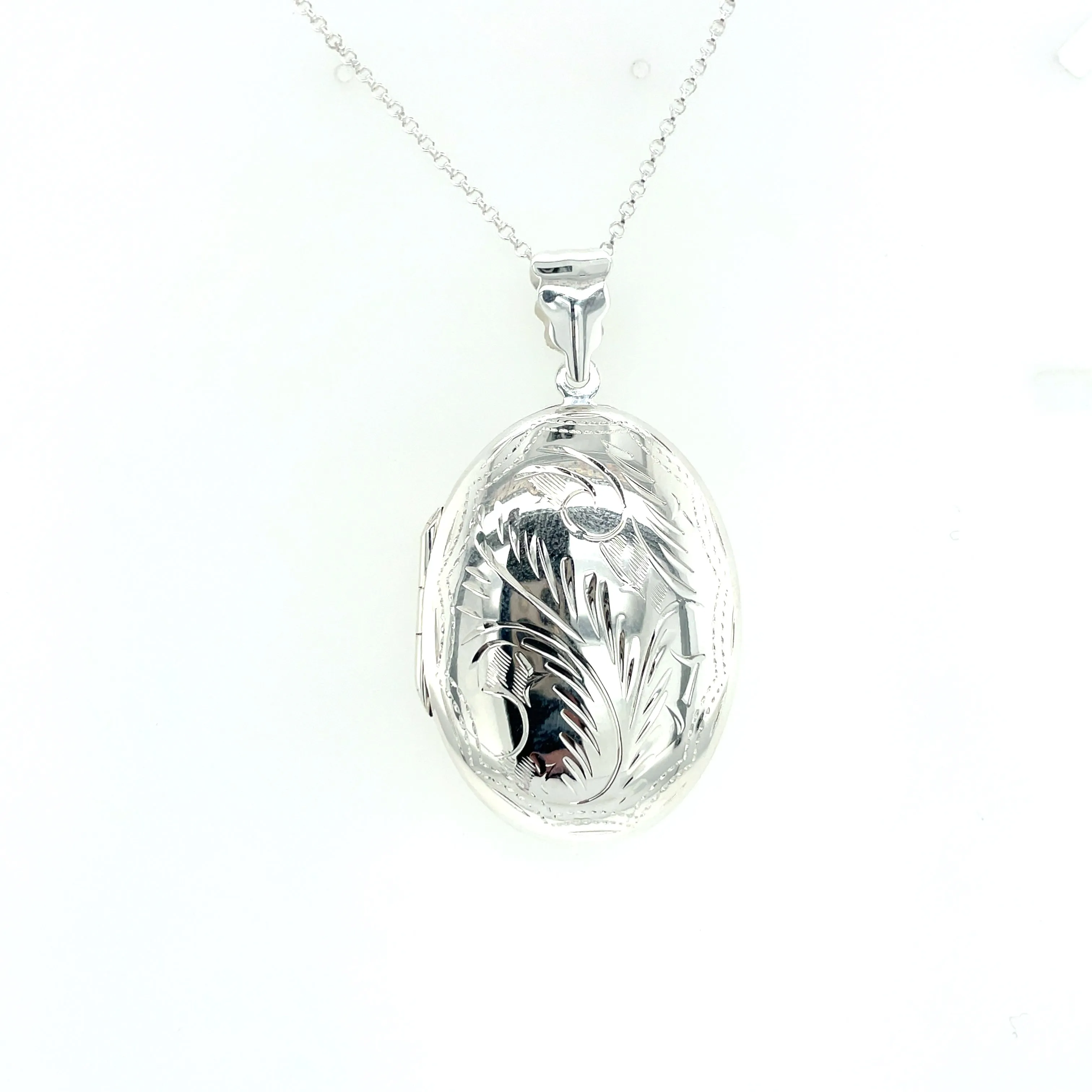 Sterling Silver Large Oval Detailed Locket